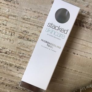NWT Stacked Skincare Microneedling Tool